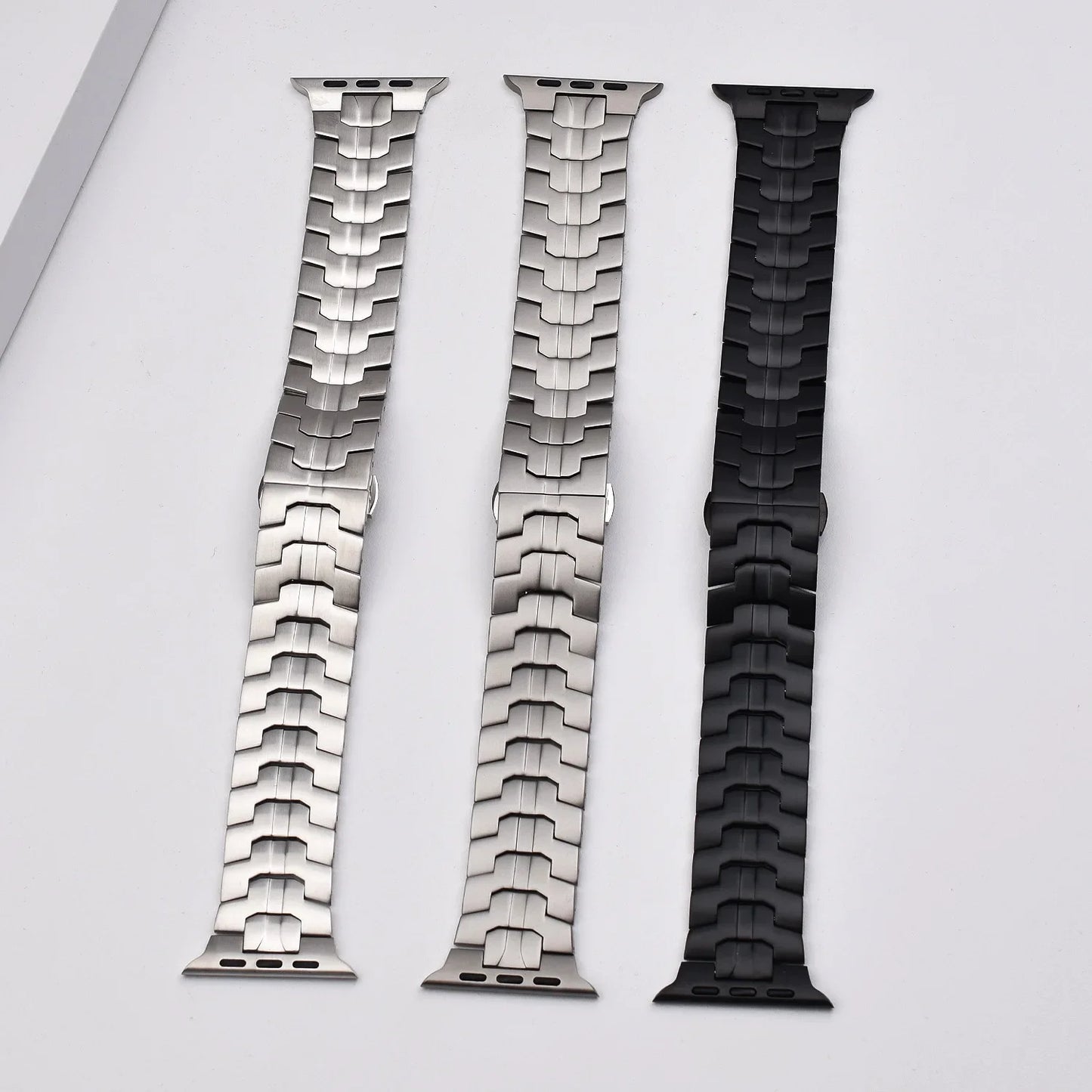 Iron Man Titanium Alloy Strap for Apple Watch Band iWatch Series Ultra3/2/11/10/9/8/7/6/5/4