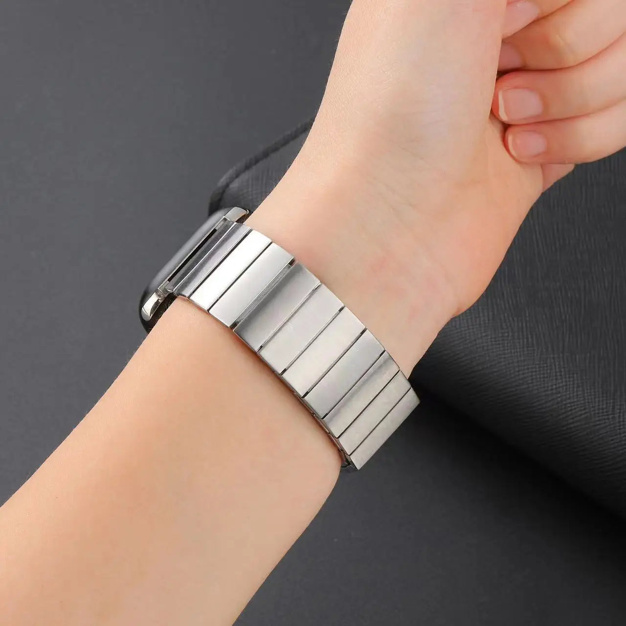 Stainless Steel Magnetic Link Bracelet for Apple Watch Band iWatch Series Ultra/2/10/9/8/7/6/5/4/3/SE